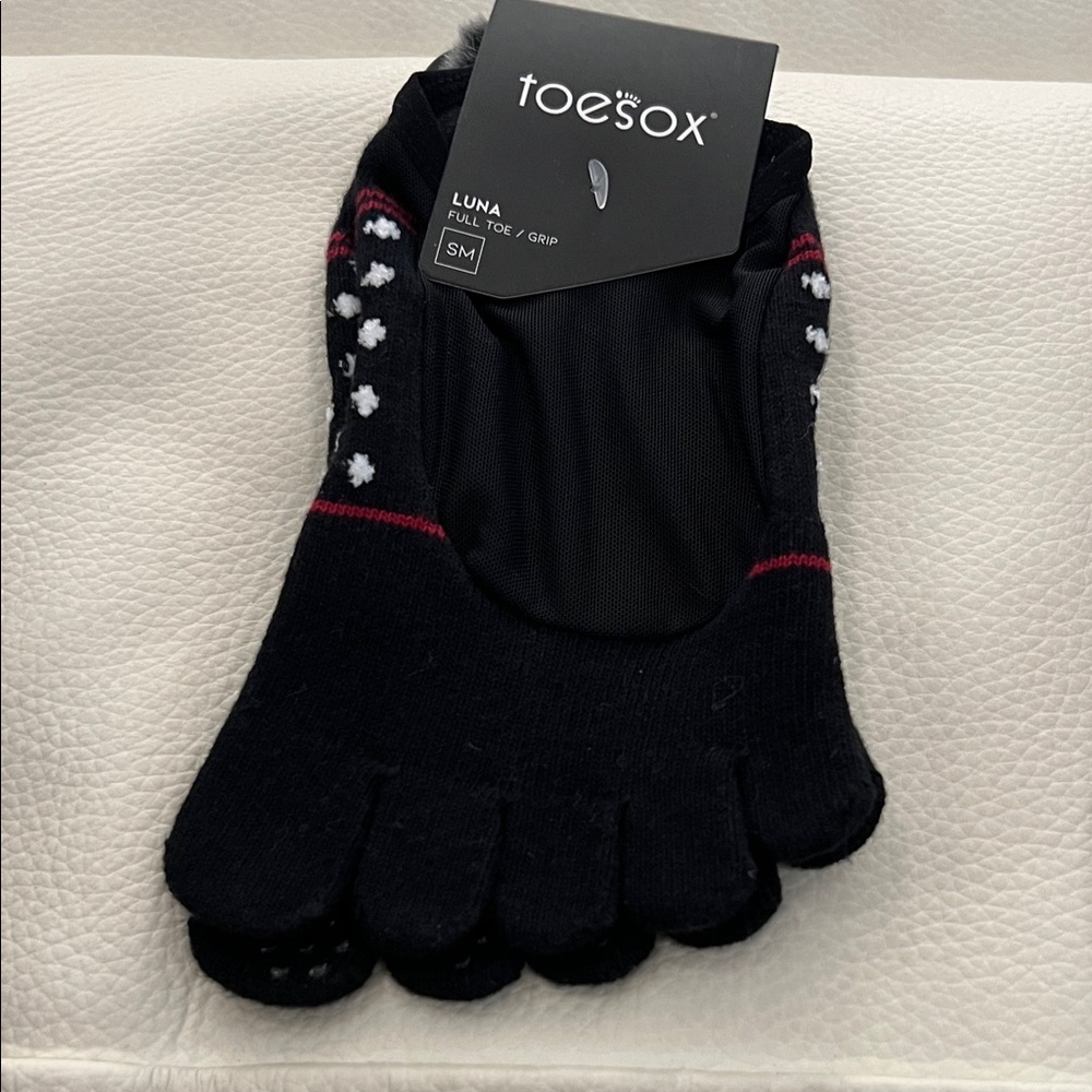 ToeSox Luna Full Toe Grip Socks - Black and White
